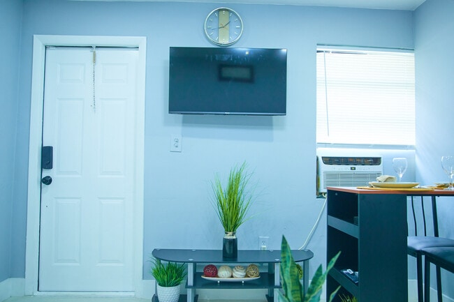 Photo - 6036 Polk St Unit 2