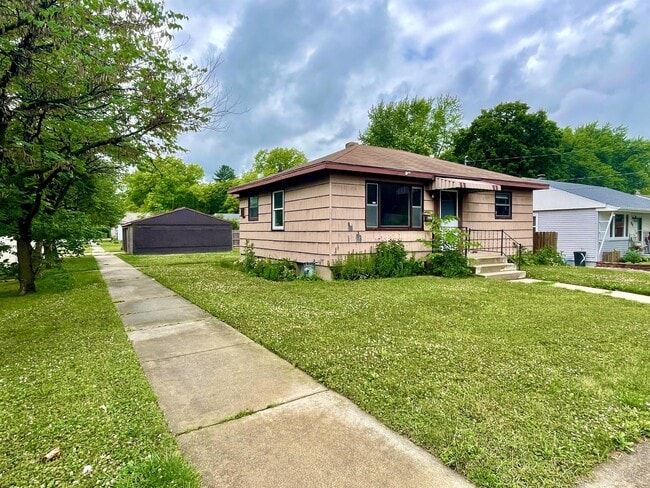 Photo - 904 Oakley Ave