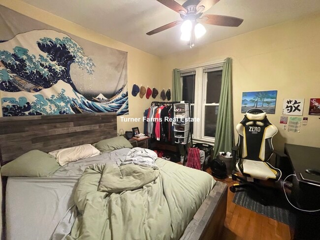 Photo - 731 Parker St