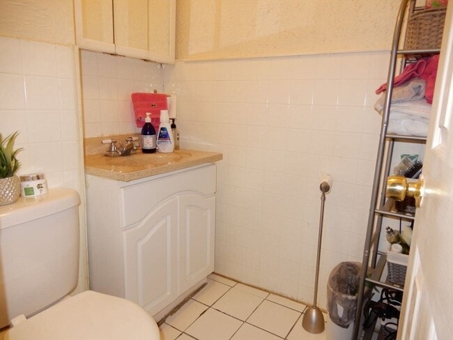 *Pictures are representative samples of the advertised unit. In some cases, the actual units you tou - 282 Cambridge St Unit 4