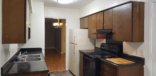 Photo - 7000 Creswell Rd Unit Villa Contessa #111