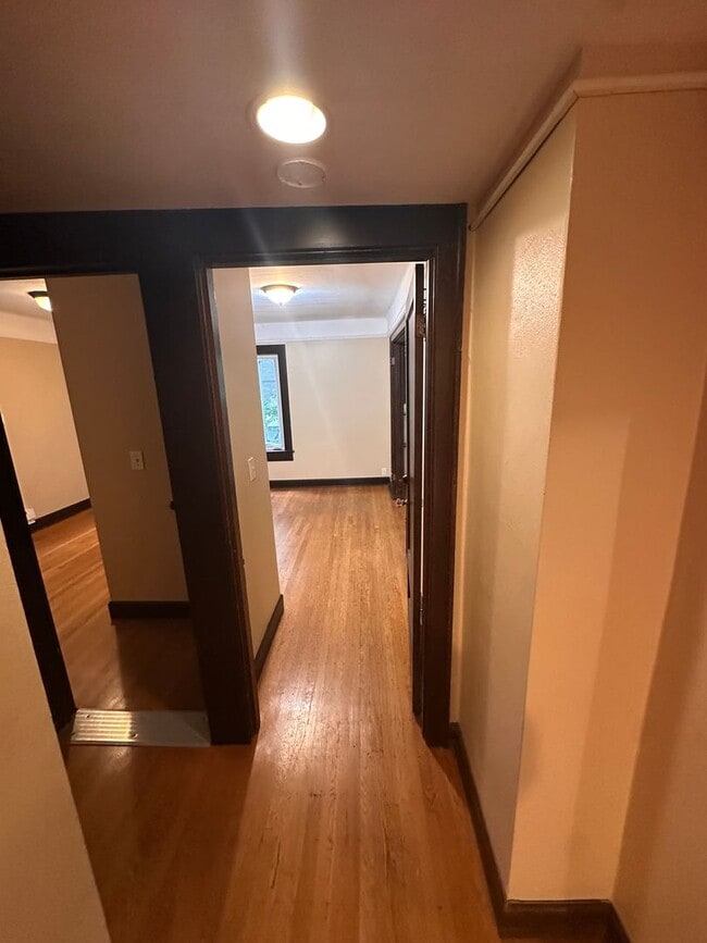 Photo - Bungay 22nd Ave Apartments - UW Unit 4