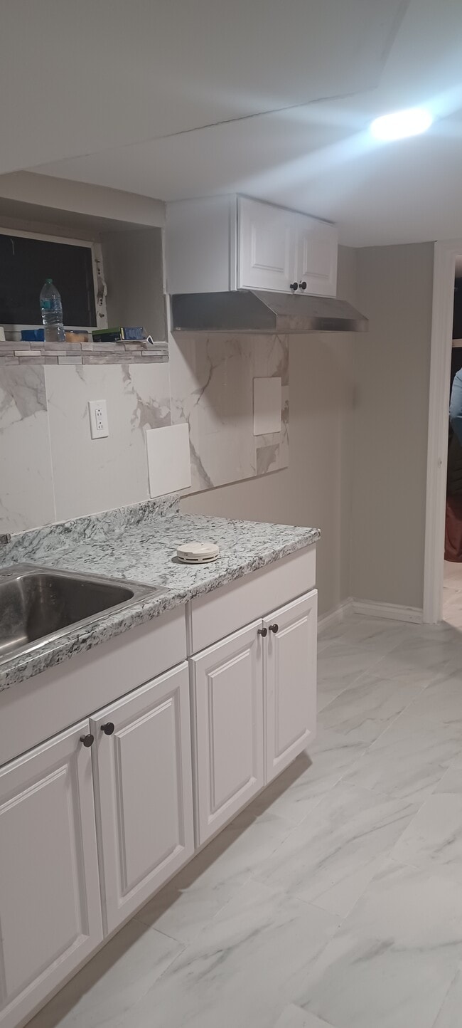 Building Photo - 240 N Cottage St Unit Valley