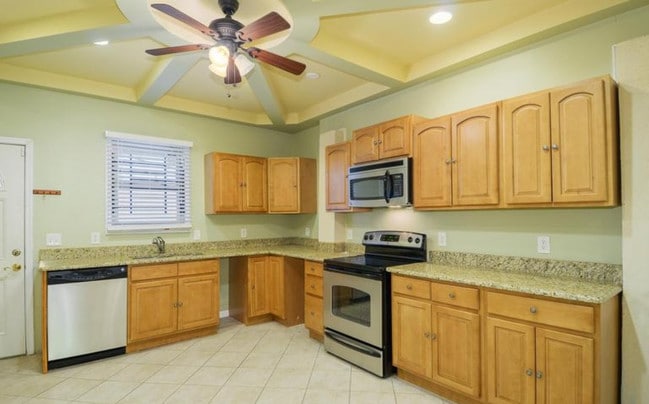 Photo - 2326 E Fayette St