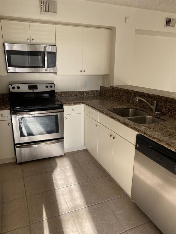 Photo - 1749 Village Blvd