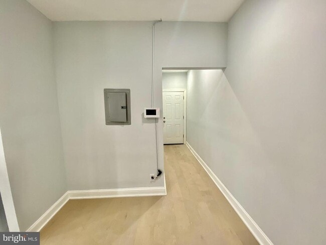 Photo - 1247 Snyder Ave Unit 2ND FL FRONT