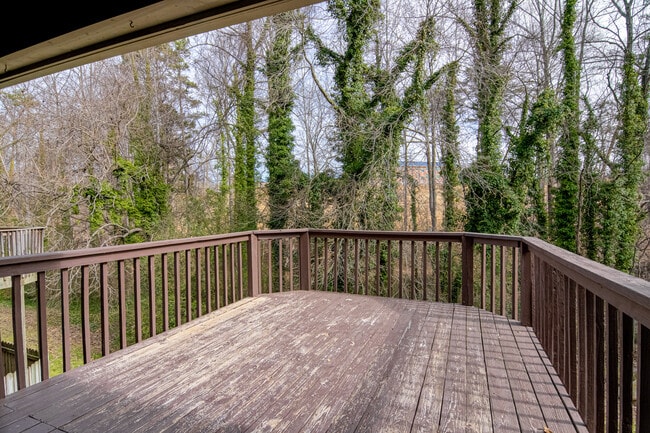 Photo - 828 Brickwood Ct