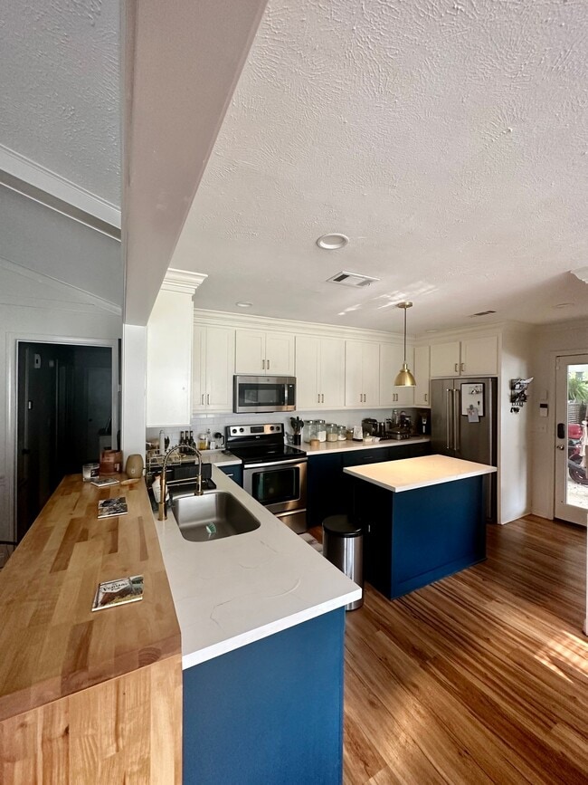 Photo - 517 Hunters Creek Cir