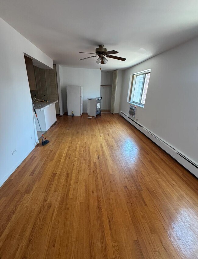 Photo - 6250 N Kenmore Ave Unit 411