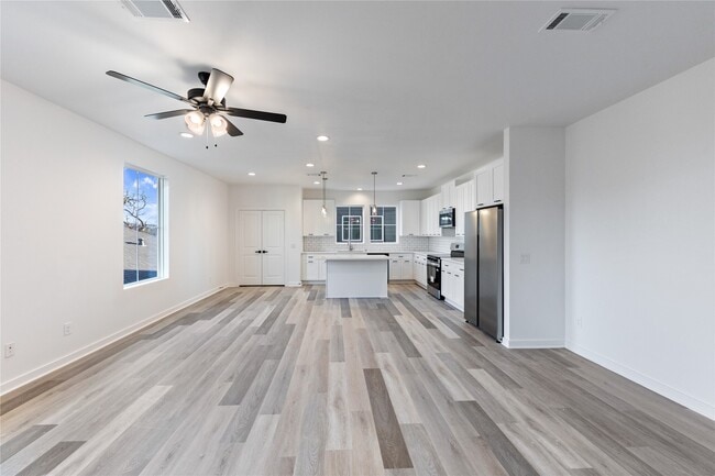 Photo - 2702 Winbern St