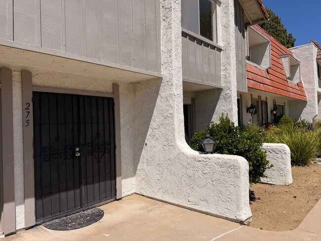 275 Green Heath Pl