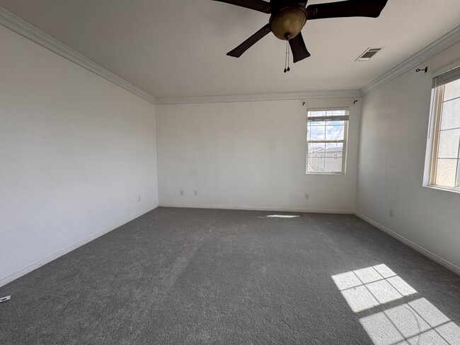 Photo - 5910 Tandil Way