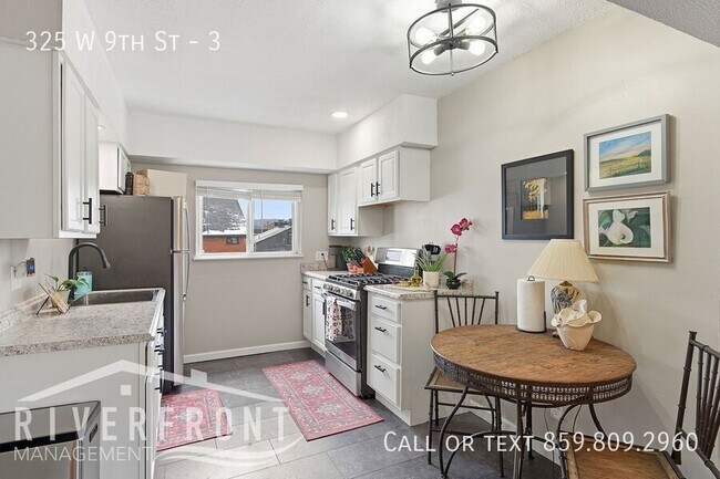 Photo - 325 W 9th St Unidad 3