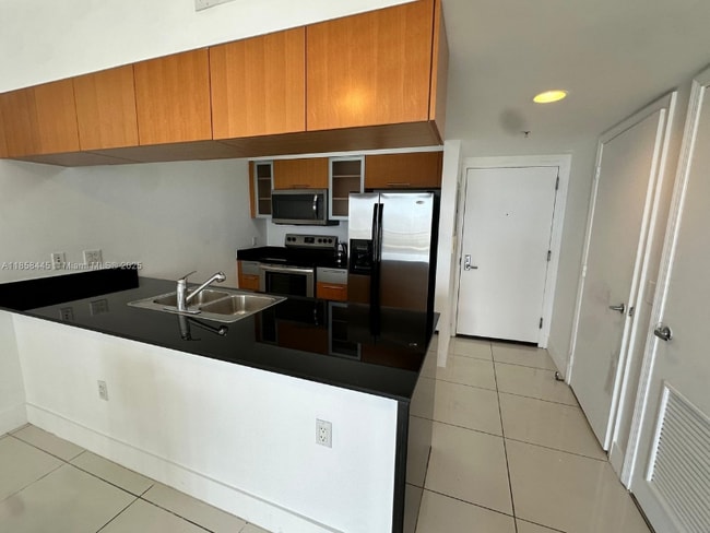 Photo - 1750 N Bayshore Dr Unidad 2906