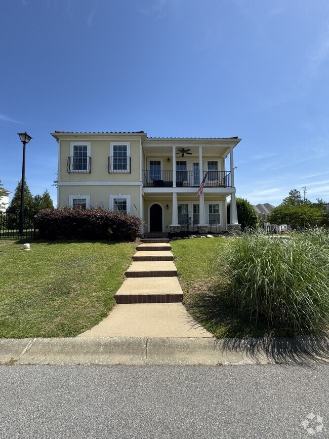 Building Photo - 305 Amalfi Dr Rental