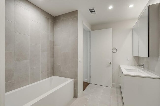 Photo - 44 East Ave Unit 1402