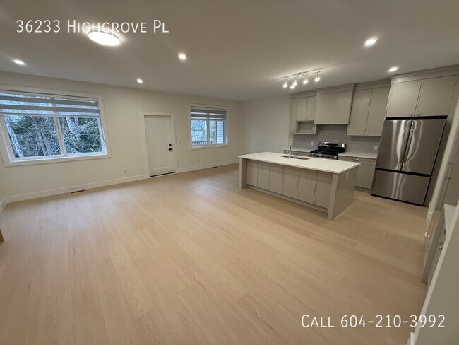 Photo - Brand New Large Rowhomes Near Ledgeview