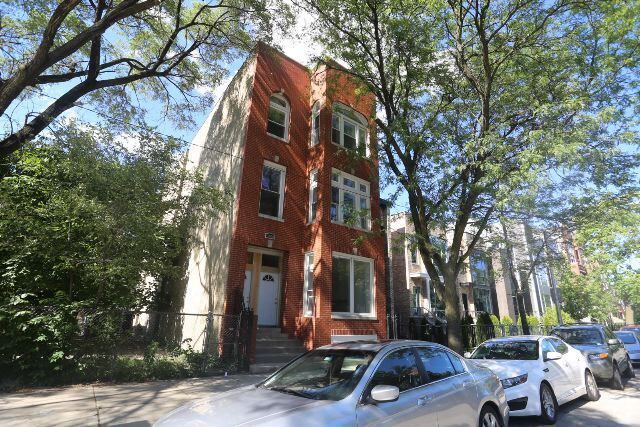 Building Photo - 1656 W Erie St Unit S4 Rental