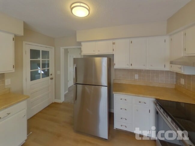 Photo - 1706 Deerrun Rd