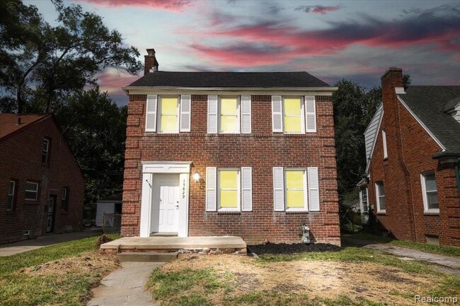 Building Photo - 15829 Minock St