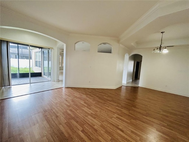 Photo - 1642 Chandelle Ln