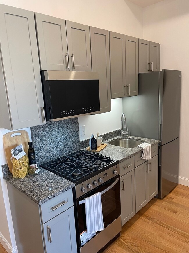 52 Washington Ave Unit 407