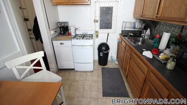 119 Sutherland Rd Unit J