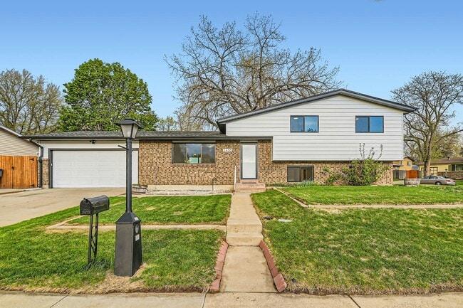 Building Photo - 1430 Lashley St