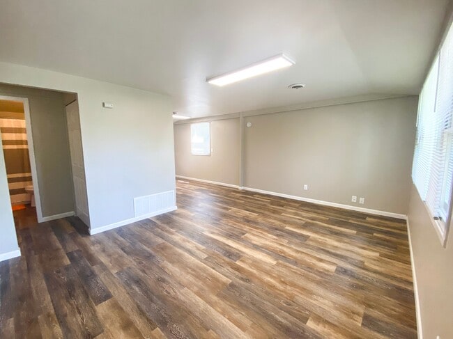 Photo - 1721 Baird St