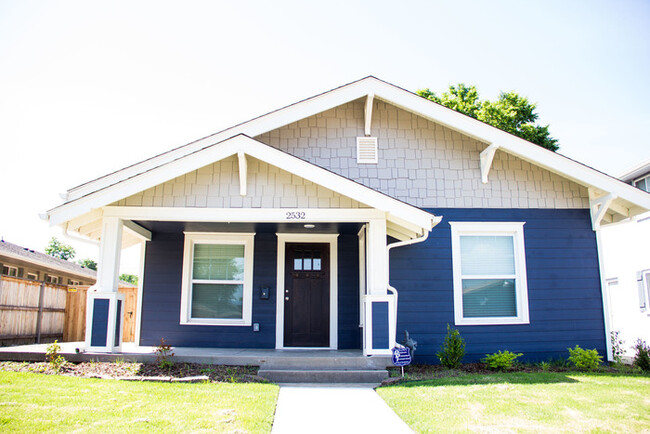 Historic 3/2 Craftsman Home - Next to TU - Historic 3/2 Craftsman Home - Next to TU