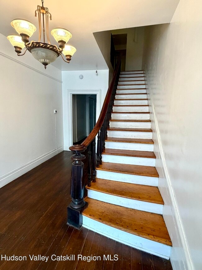 Photo - 222 Warren St