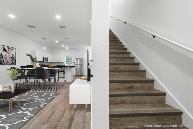 Photo - Woodland Place