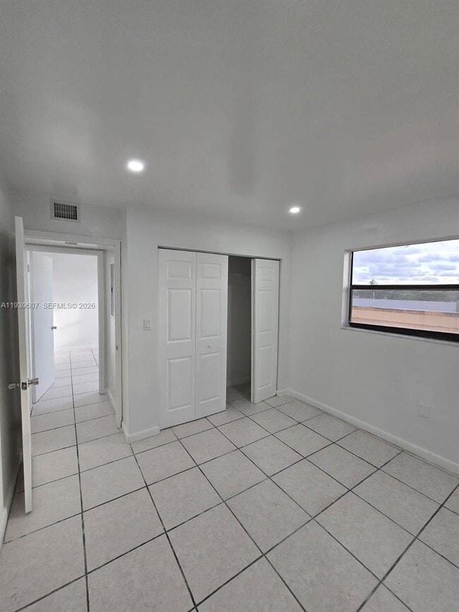 Photo - 2727 NW 17th Ter Unit 404