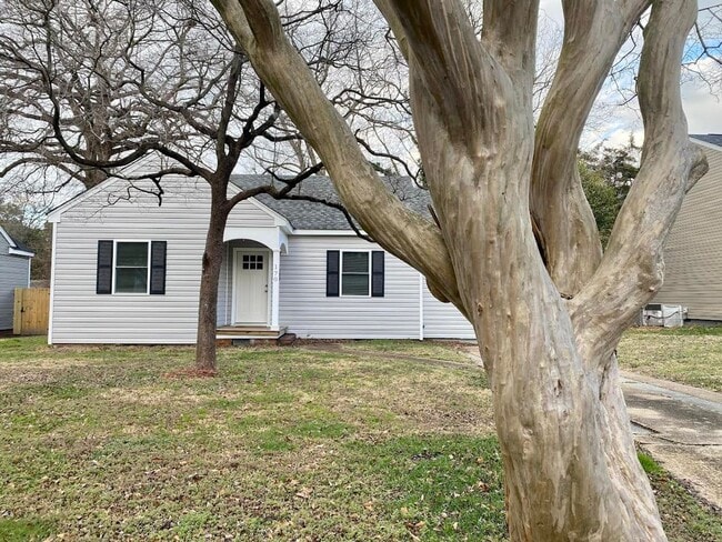Photo - 170 Rodman Rd