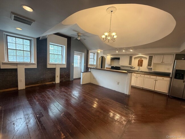 Photo - 18 E Main St Unit 18C