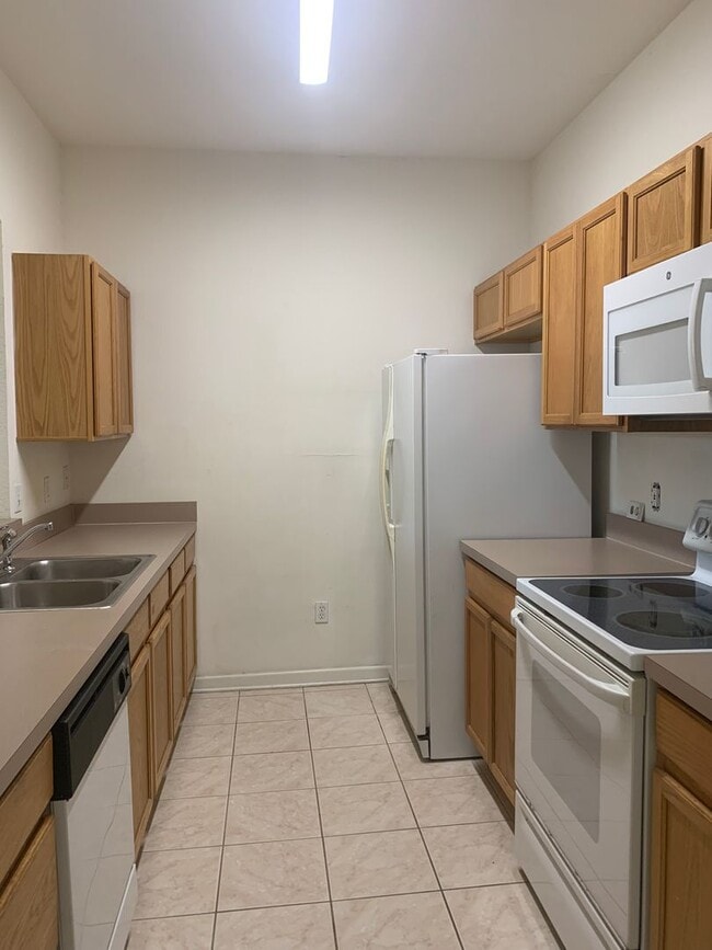 Photo - Lovely 3 Bedroom 2 Bath Condo