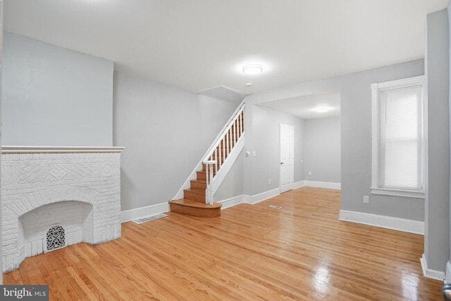 Photo - 5909 Arch St