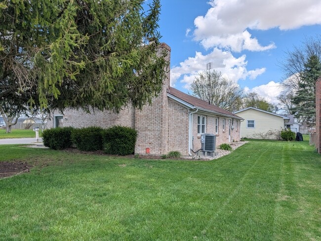 Photo - 1070 Westchester Ct