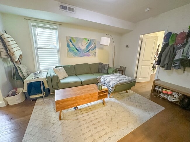 Building Photo - 85 Baxter St Unit #1