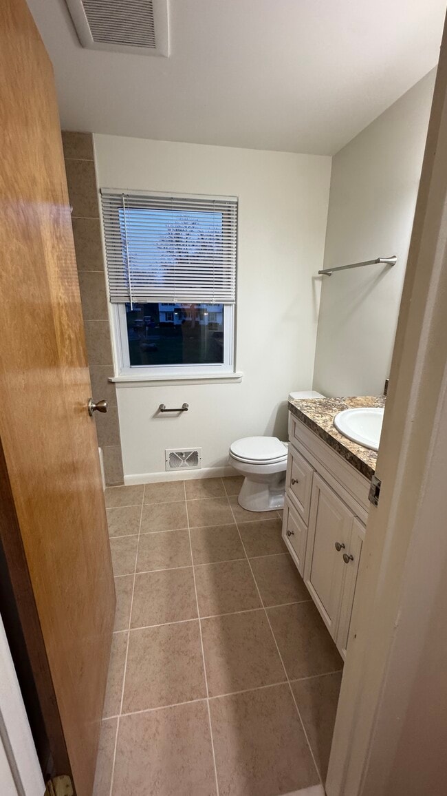 Photo - 63 Havenwood Holw