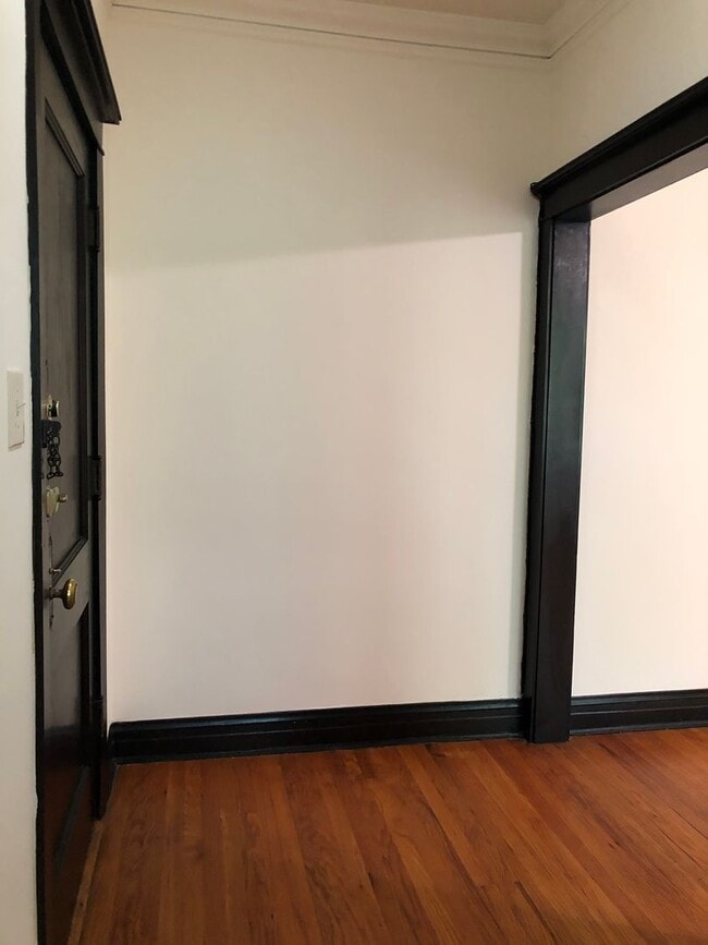 Photo - Fantastic Roscoe Village One Bedroom Unit 3506-1