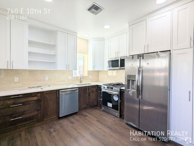 Building Photo - Remodeled 1924 Craftsman 2Bed/1Bath + Offi... Rental