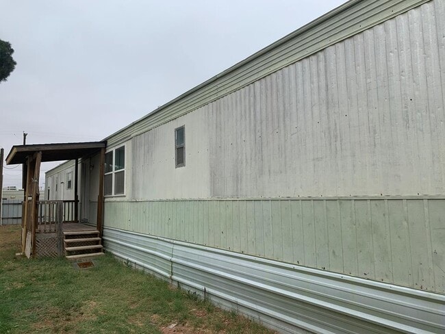 Building Photo - 3544-B W 15th St