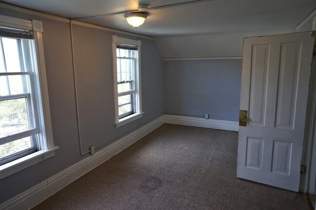 Photo - 1206 E 3rd St Unit Apt. B