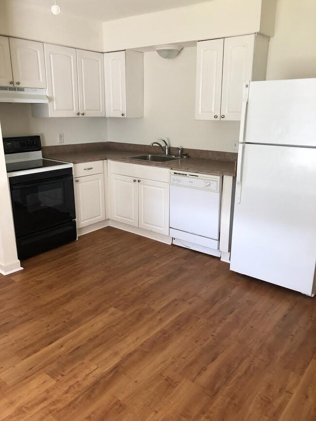 Photo - 3713 E Loyola Dr