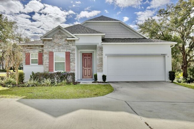 Lovely 3/2 Spacious Home with a Fenced Bac... - Lovely 3/2 Spacious Home with a Fenced Bac...