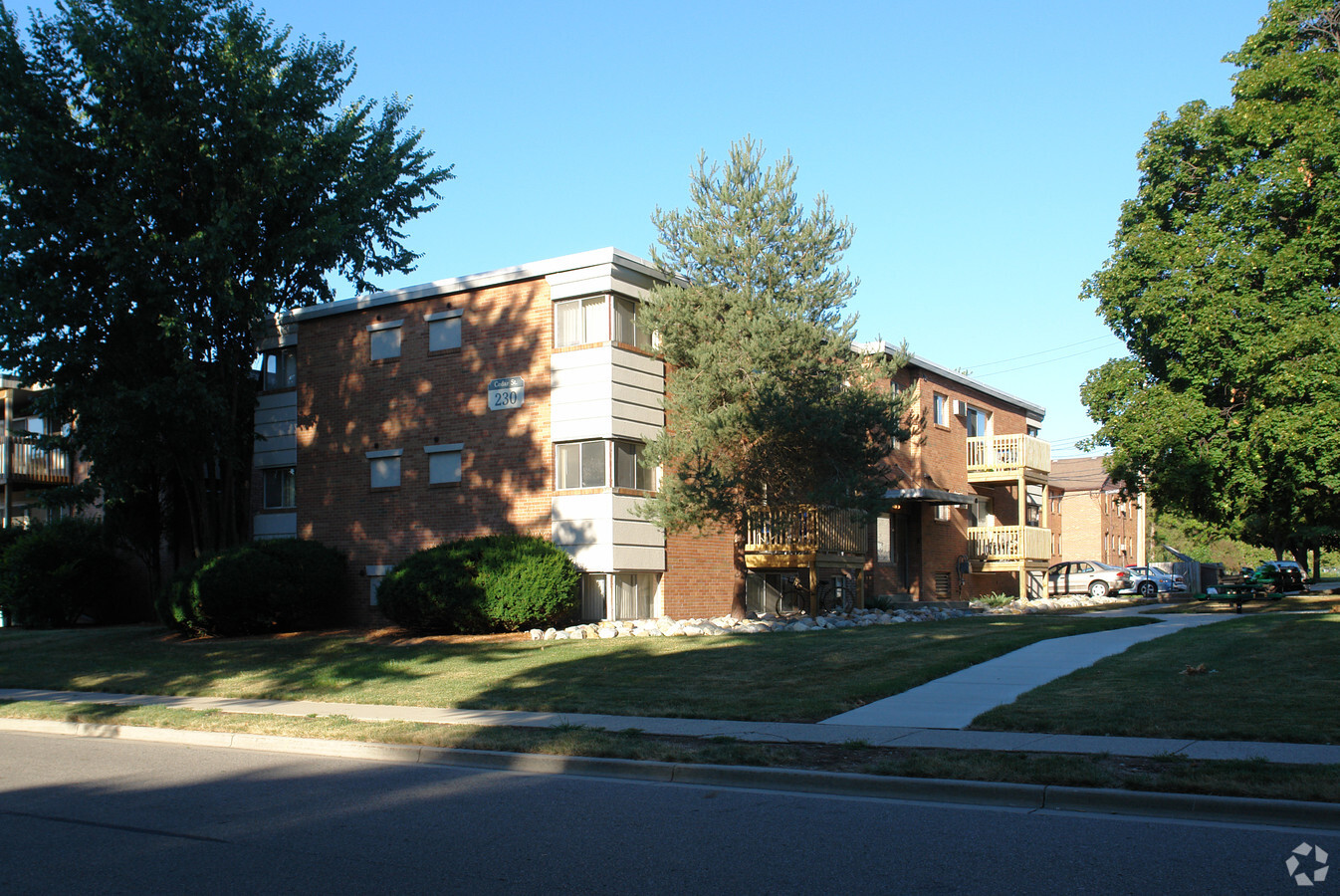 Cedar Street Apartments - Cedar Street Apartments