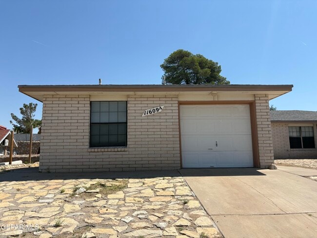 Building Photo - 11629-11629 Soberana Ln Rental