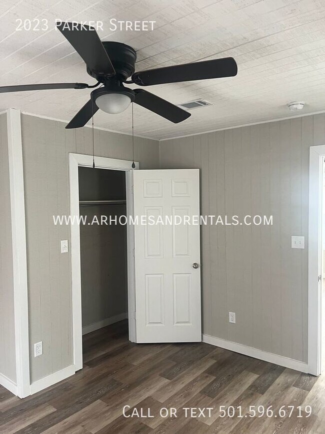 Photo - 2023 Parker St