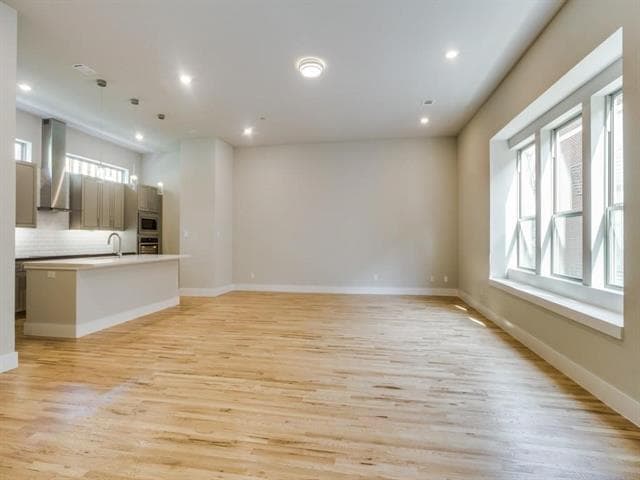 Photo - 5608 Lindell Ave